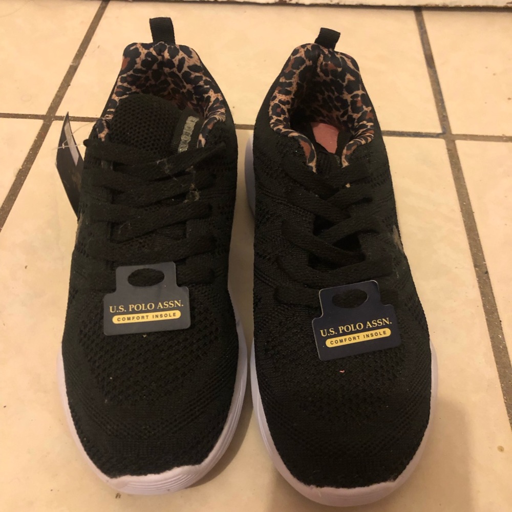 Womens sneakers